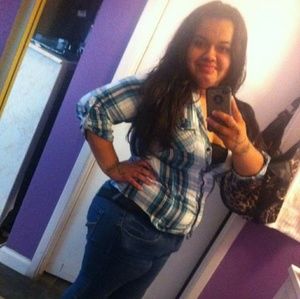 Meet your Posher, Janelle